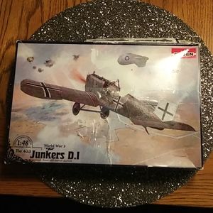 New in Damaged Box Roden Junkets D.I Model Airplane